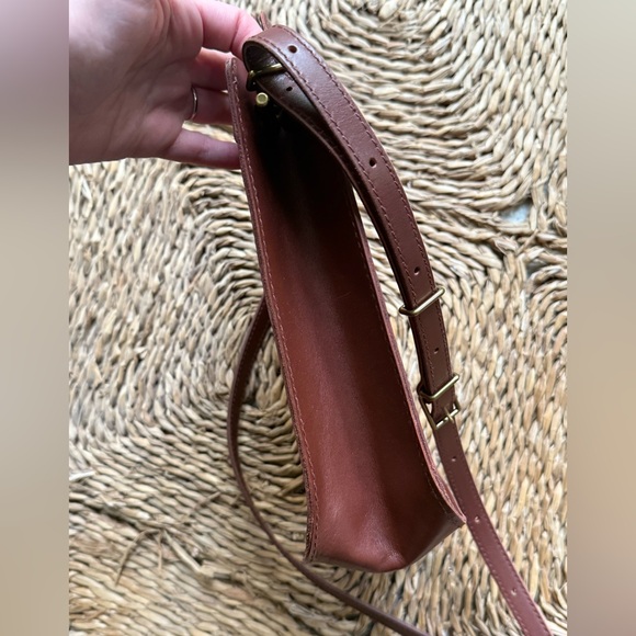 Madewell Rich Cognac Brown Leather Toggle Crossbody Bag - Picture 9 of 9